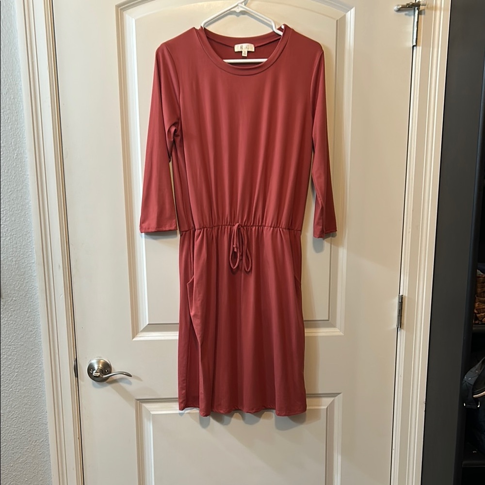 Rush Women's Salmon Cinched waist dress size s  NWOT